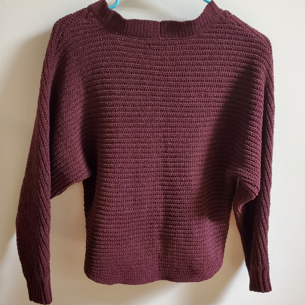AE Cropped Sweater - Picture 2 of 6